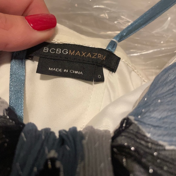 BCBG MAX AZRIA CHIFFON PRINTED STRAPLESS DRESS - Picture 3 of 4